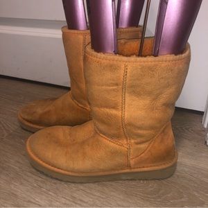 Ugg ladies winter snow boots size 8